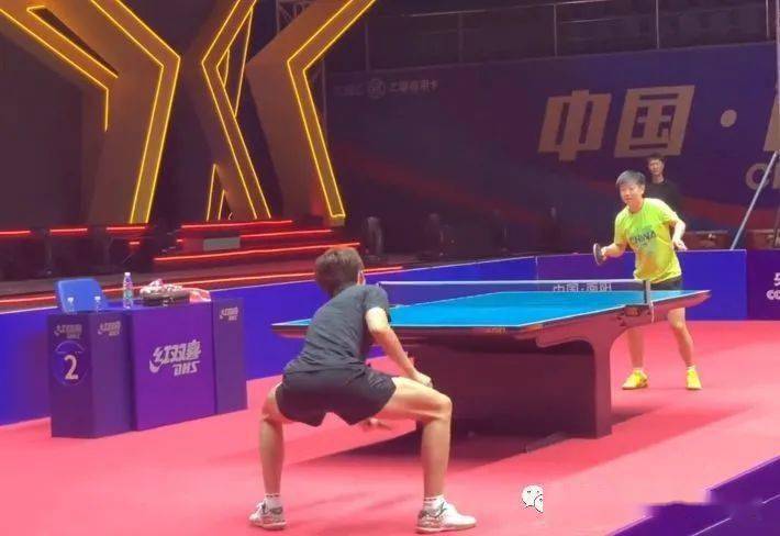 中场魔术师 中场魔术师